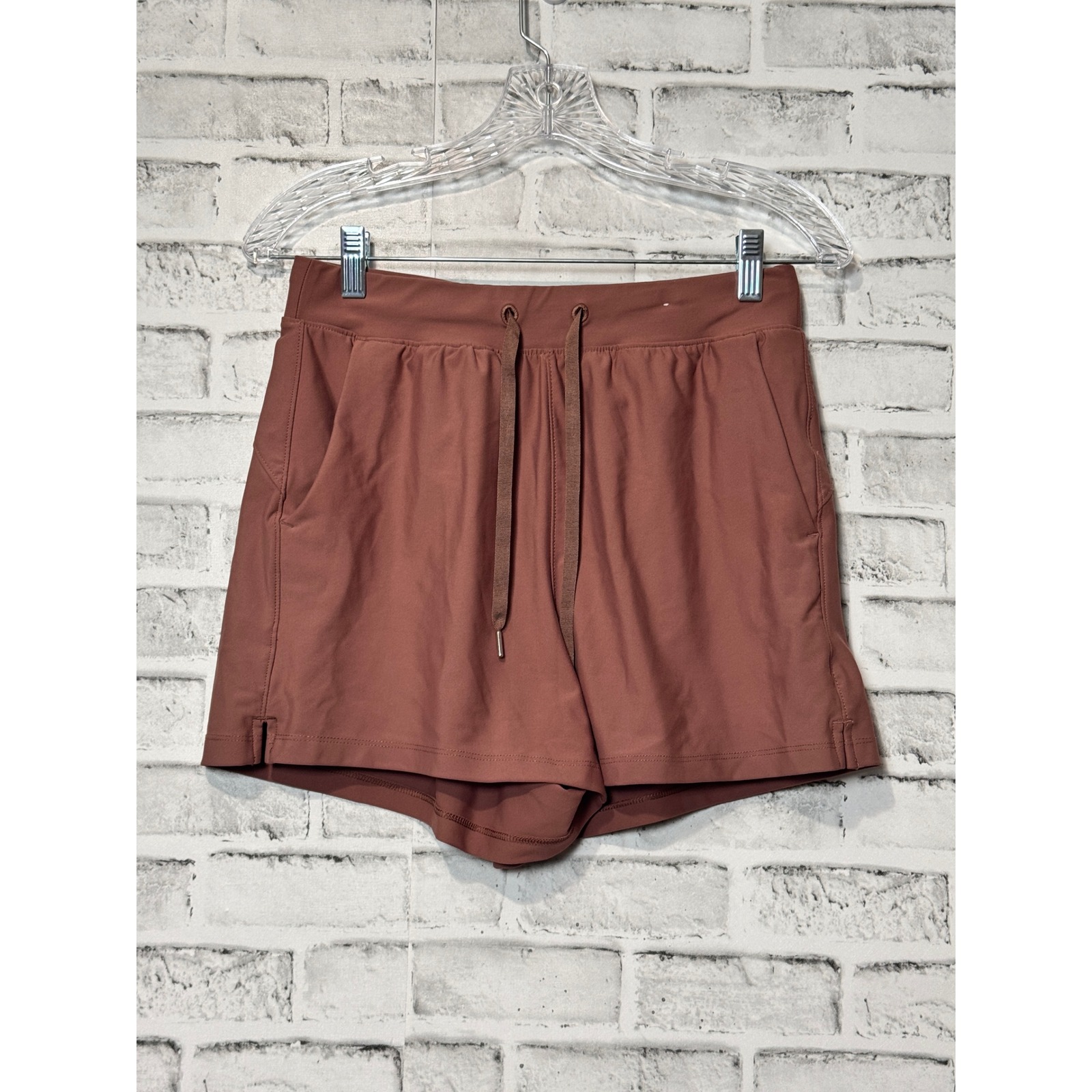 Old Navy Active Powersoft High-Rise Go-Dry Shorts Mauve Brown Medium Drawstring